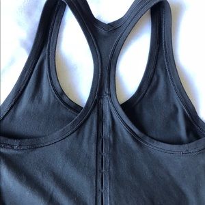 Black lulu tank